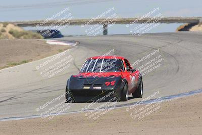 media/Jun-05-2022-CalClub SCCA (Sun) [[19e9bfb4bf]]/Group 1/Race/